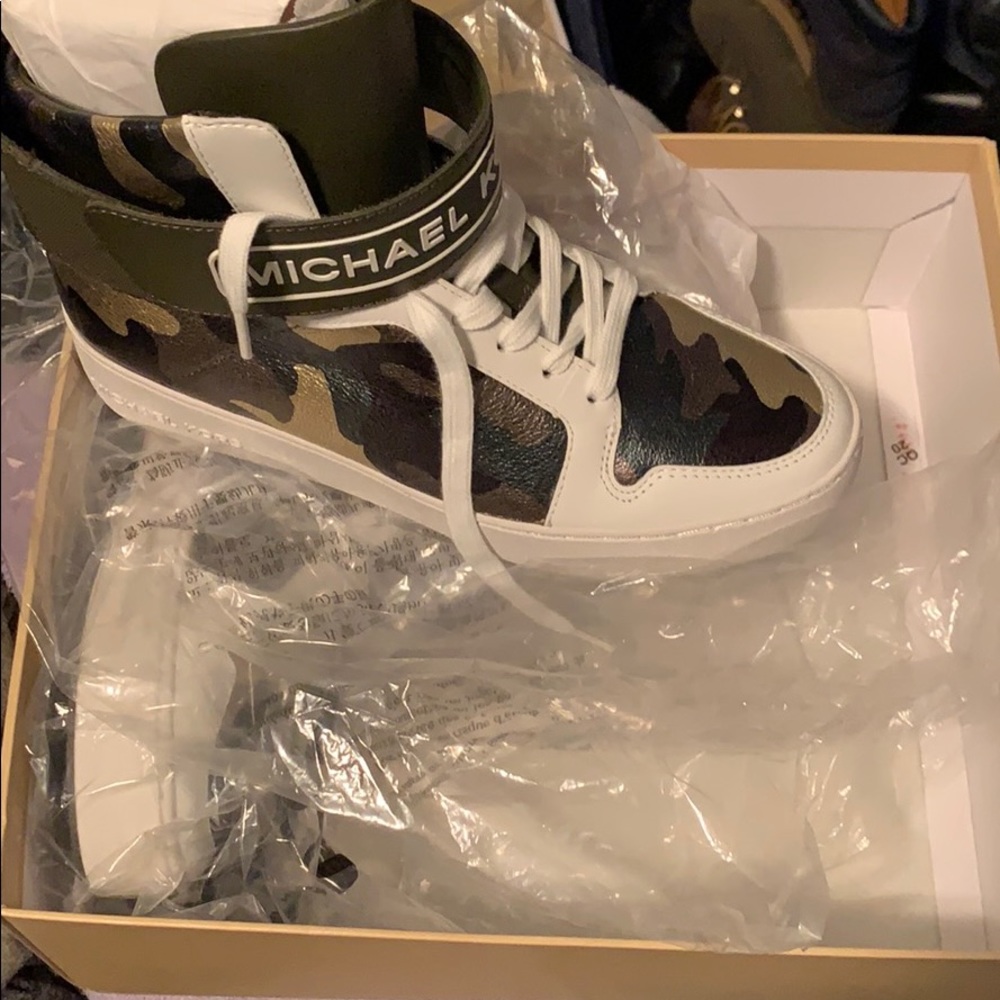 Michael Kors sneakers brand new